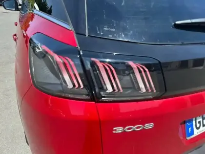 Photo 16 Peugeot 3008  Hybrid 225 e-EAT8