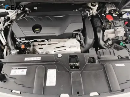 Photo 11 Peugeot 3008  Hybrid 225 e-EAT8