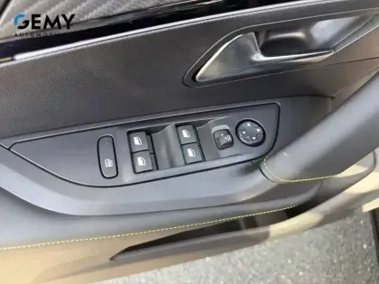 Photo 11 Peugeot 2008  Hybrid 145 e-DCS6
