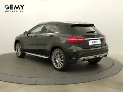 Photo 6 Mercedes GLA  180 7-G DCT