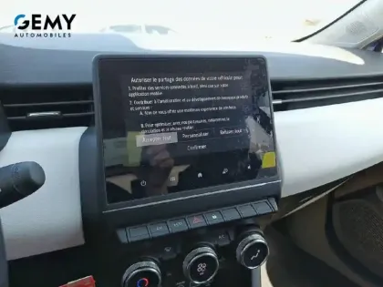 Photo 14 Renault Clio  E-Tech full hybrid 145