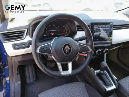Photo 12 Renault Clio  E-Tech full hybrid 145