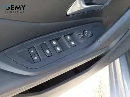 Photo 13 Peugeot 308  PHEV 180 e-EAT8
