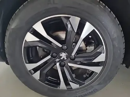 Photo 32 Peugeot 2008  PureTech 130 S&S EAT8
