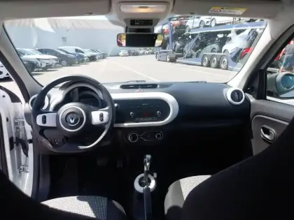 Photo 9 Renault Twingo  III E-Tech