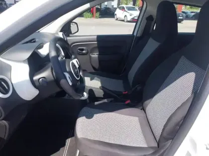 Photo 8 Renault Twingo  III E-Tech