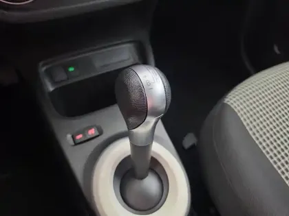 Photo 91 Renault Twingo  III E-Tech