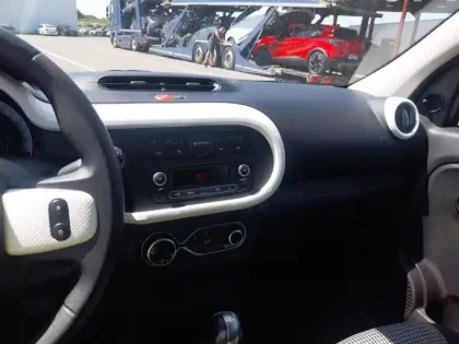 Photo 13 Renault Twingo  III E-Tech