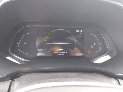 Photo 11 Renault Captur  E-Tech 145 - 21