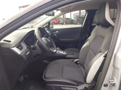 Photo 8 Renault Captur  E-Tech 145 - 21