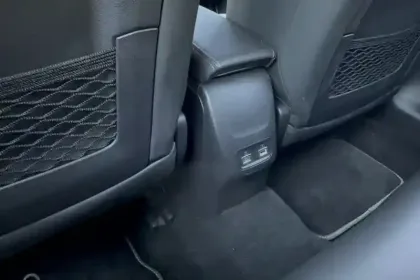 Photo 24 Peugeot 208  Hybrid 110 e-DCS6