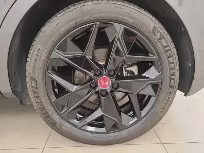 Photo 12 DS DS 4  Hybride E-Tense 225 EAT8