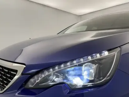 Photo 24 Peugeot 308  BlueHDi 130ch S&S EAT8