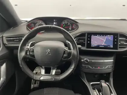 Photo 21 Peugeot 308  BlueHDi 130ch S&S EAT8