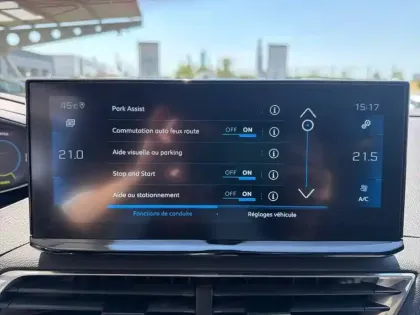 Photo 20 Peugeot 5008  Hybrid 136 e-DCS6