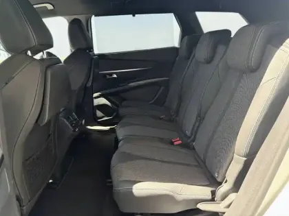 Photo 11 Peugeot 5008  Hybrid 136 e-DCS6