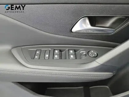 Photo 16 Peugeot 308  PureTech 130ch S&S BVM6