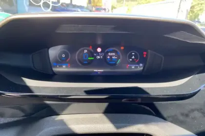 Photo 18 Peugeot 308  Plug-in Hybrid 195 ch e-DCS7