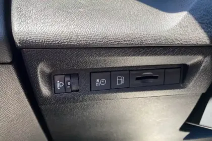 Photo 21 Peugeot 308  Plug-in Hybrid 195 ch e-DCS7
