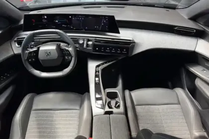 Photo 15 Peugeot 3008  Hybrid 136 e-DCS6