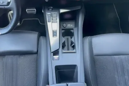 Photo 19 Peugeot 308  PHEV 180 e-EAT8