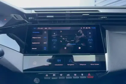 Photo 18 Peugeot 308  PHEV 180 e-EAT8