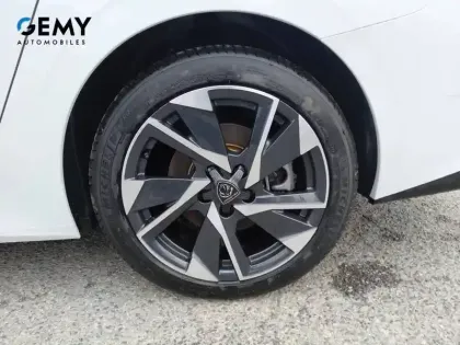 Photo 10 Peugeot 308  SW PHEV 180 e-EAT8