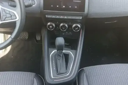 Photo 17 Renault Clio  E-Tech full hybrid 145