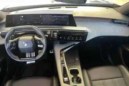 Photo 15 Peugeot 3008  Hybrid 136 e-DCS6