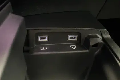 Photo 24 Peugeot 3008  Hybrid 136 e-DCS6