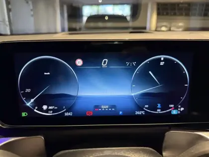 Photo 11 Mercedes GLB  200 d 8G-DCT