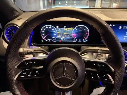 Photo 6 Mercedes GLB  200 d 8G-DCT