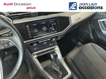 Photo 12 Audi Q3  45 TFSIe 245 ch S tronic 6