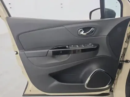 Photo 100 Renault Captur  TCe 90 Energy