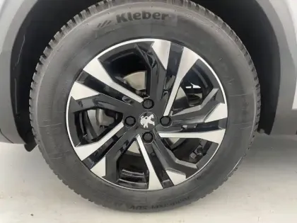 Photo 16 Peugeot 2008  PureTech 130 S&S EAT8