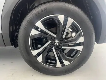 Photo 15 Peugeot 2008  PureTech 130 S&S EAT8