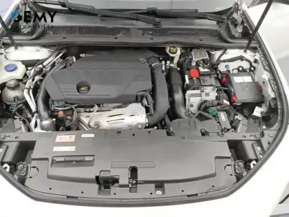 Photo 11 Peugeot 508  SW Hybrid 225 e-EAT8