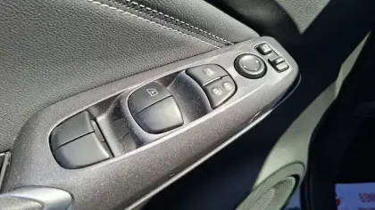 Photo 18 Nissan Juke  HYBRID 143