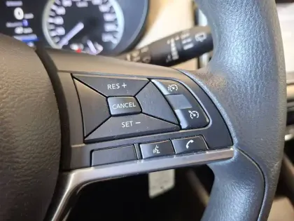 Photo 27 Nissan Micra  IG-T 92