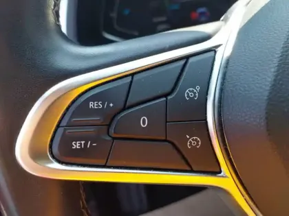 Photo 17 Renault Captur  E-Tech full hybrid 145