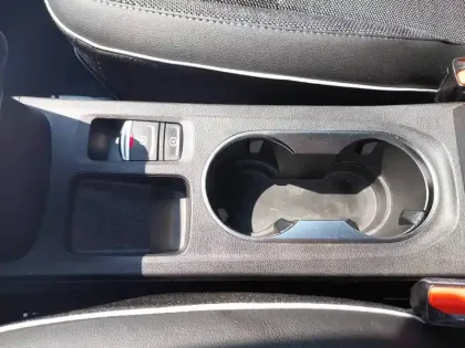 Photo 25 Renault Captur  E-Tech full hybrid 145
