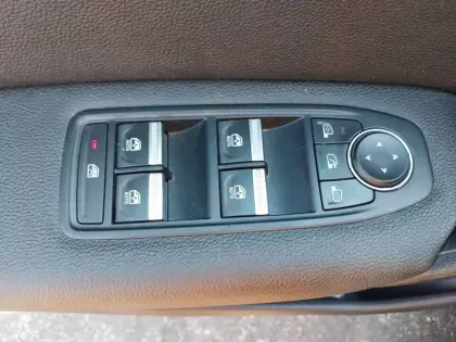 Photo 15 Renault Captur  E-Tech full hybrid 145