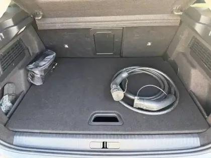 Photo 11 Citroën C4 e- 136 ch Automatique