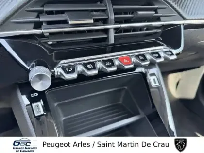 Photo 14 Peugeot 208  Electrique 50 kWh 136ch