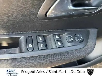 Photo 11 Peugeot 208  Electrique 50 kWh 136ch