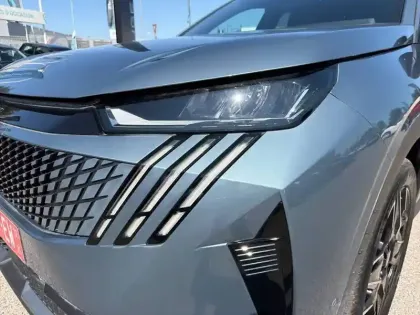 Photo 10 Peugeot 5008  Hybrid 145 ch e-DCS6