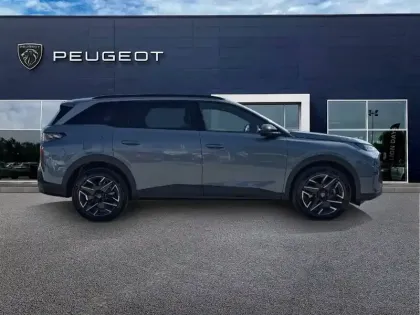 Photo 33 Peugeot 5008  Hybrid 145 ch e-DCS6