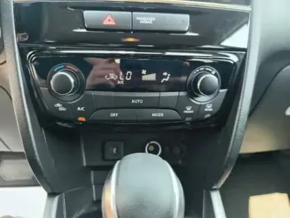 Photo 13 Suzuki Vitara  1.5 Dualjet Hybrid Auto