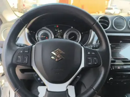 Photo 11 Suzuki Vitara  1.5 Dualjet Hybrid Auto