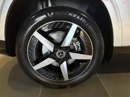 Photo 16 Mercedes GLB  200